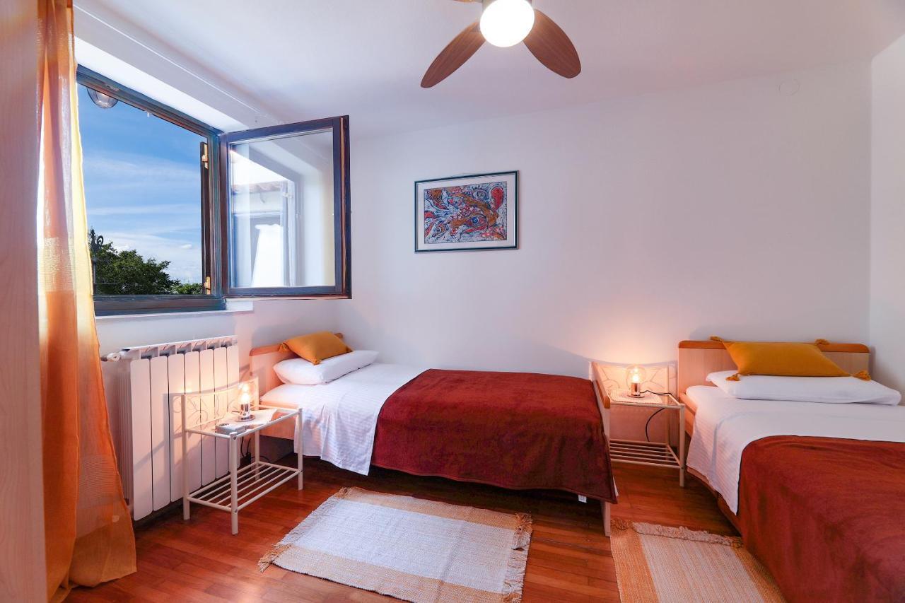 Apartman Villa Marina Rakalj Екстериор снимка